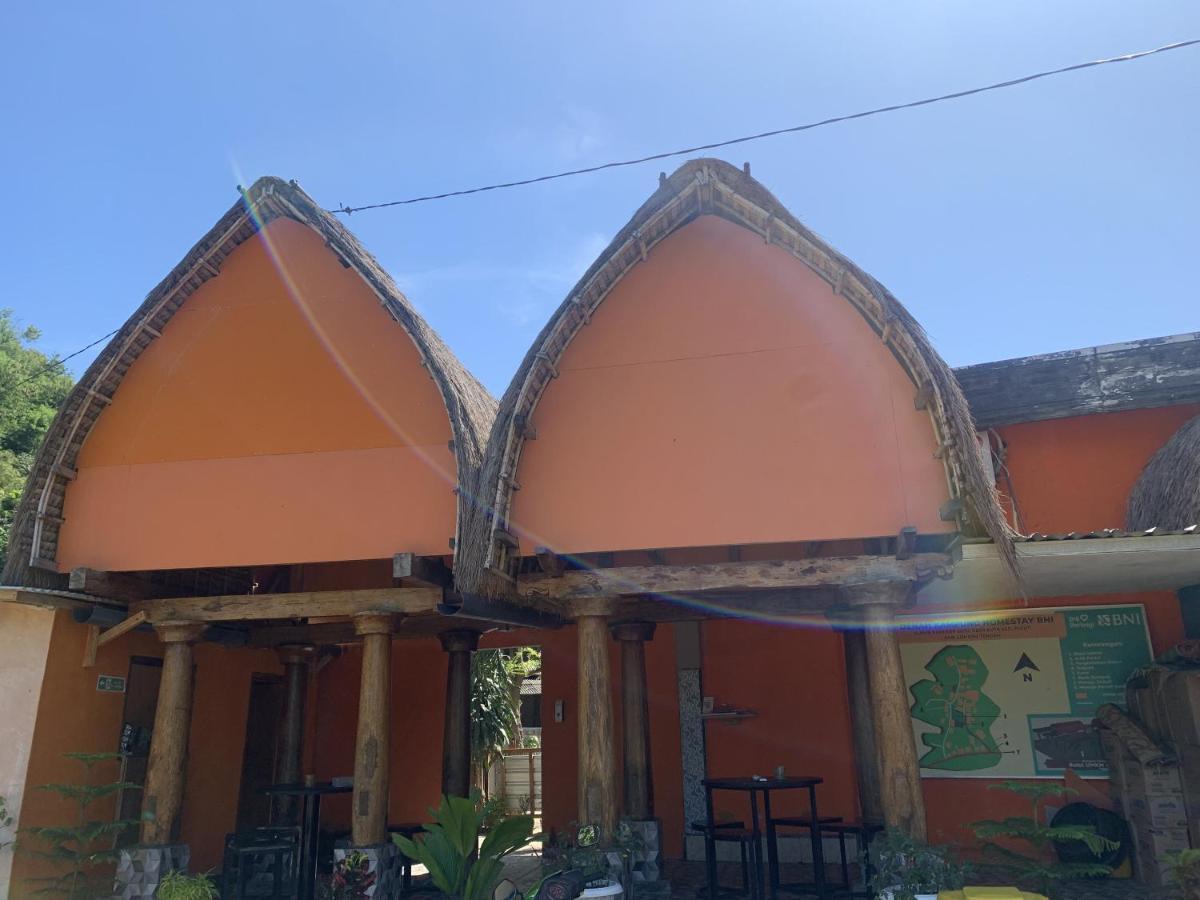 Roby Homestay Kuta  Екстер'єр фото