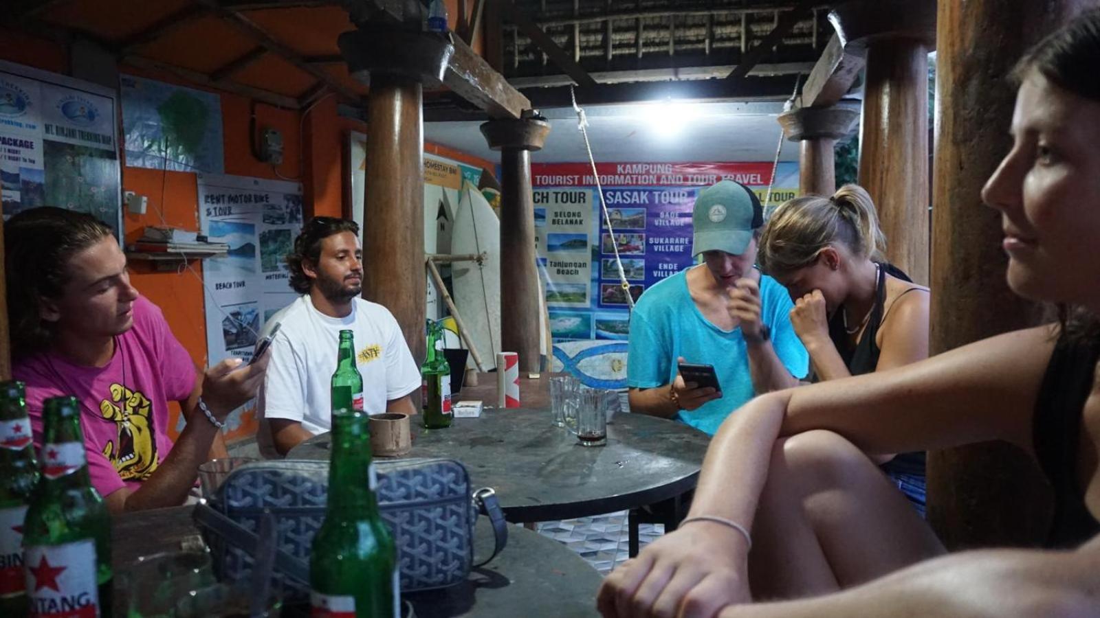 Roby Homestay Kuta  Екстер'єр фото