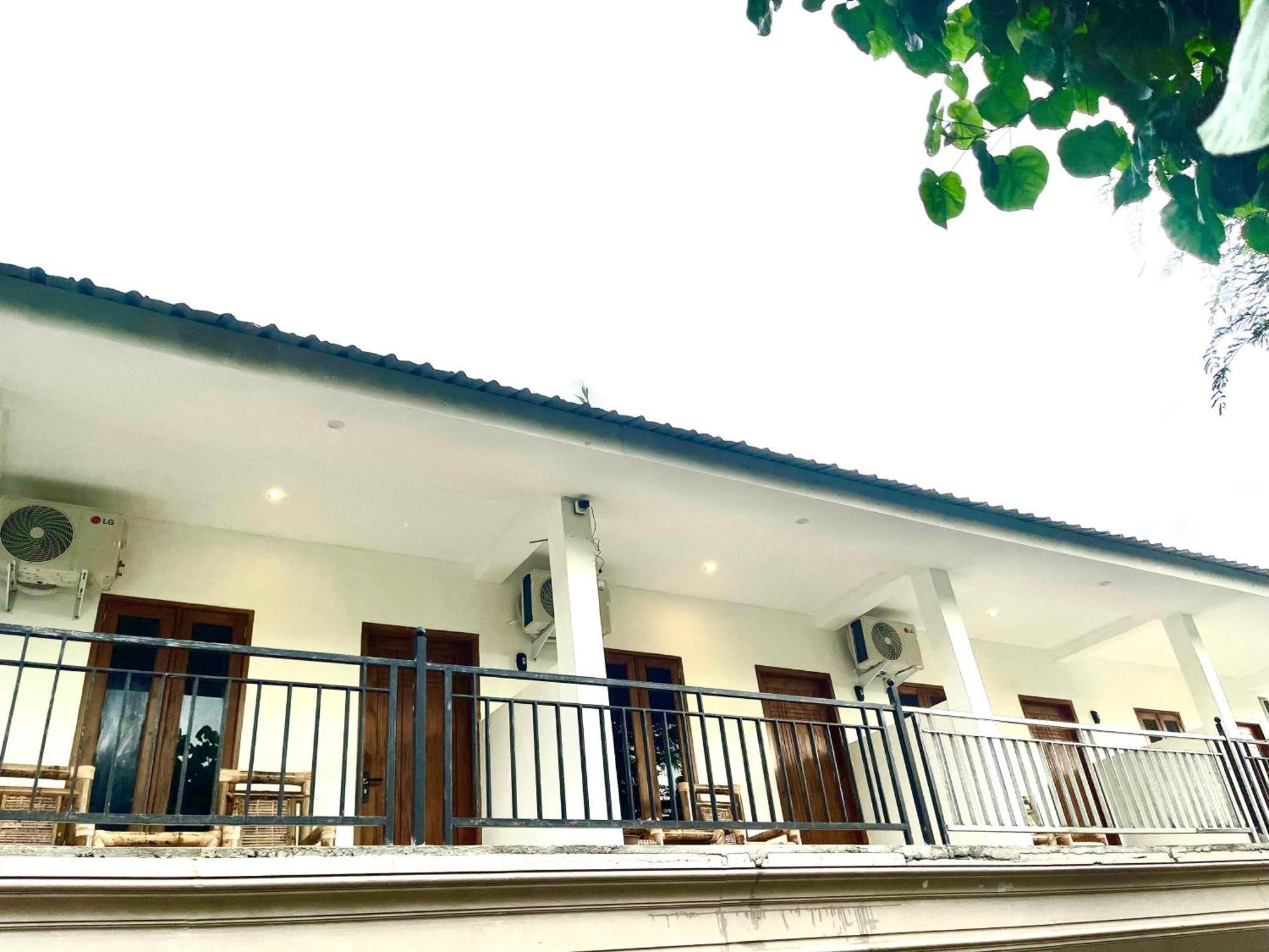 Roby Homestay Kuta  Екстер'єр фото