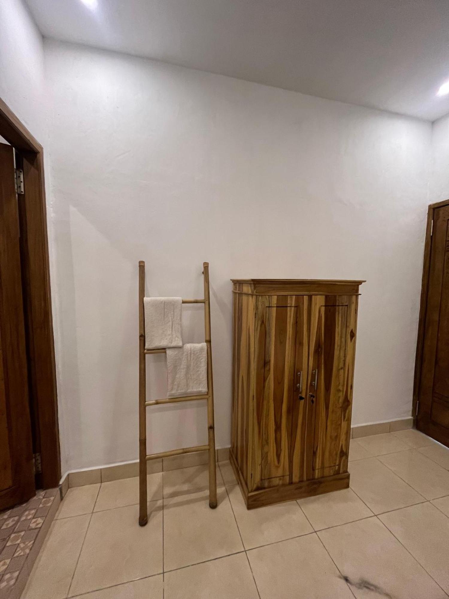 Roby Homestay Kuta  Номер фото