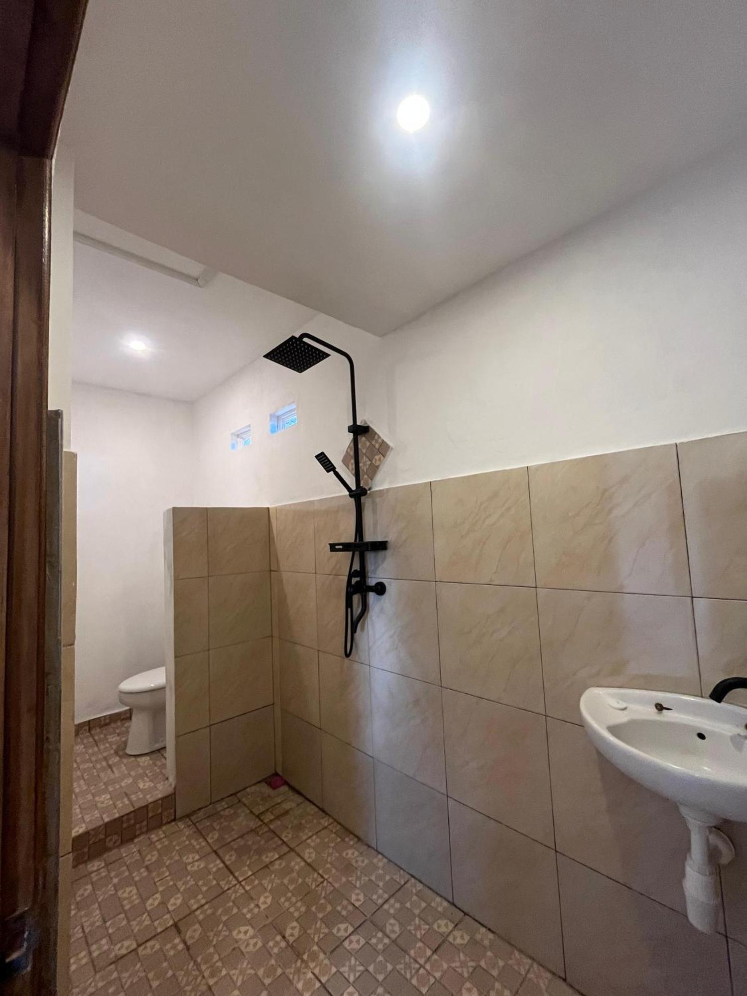 Roby Homestay Kuta  Номер фото